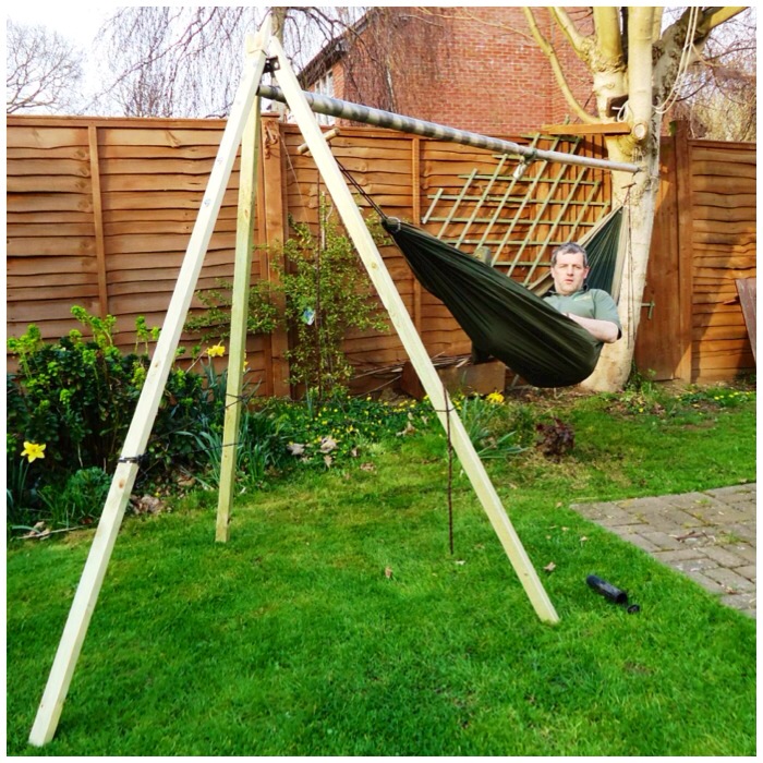 Single tree hammock stand